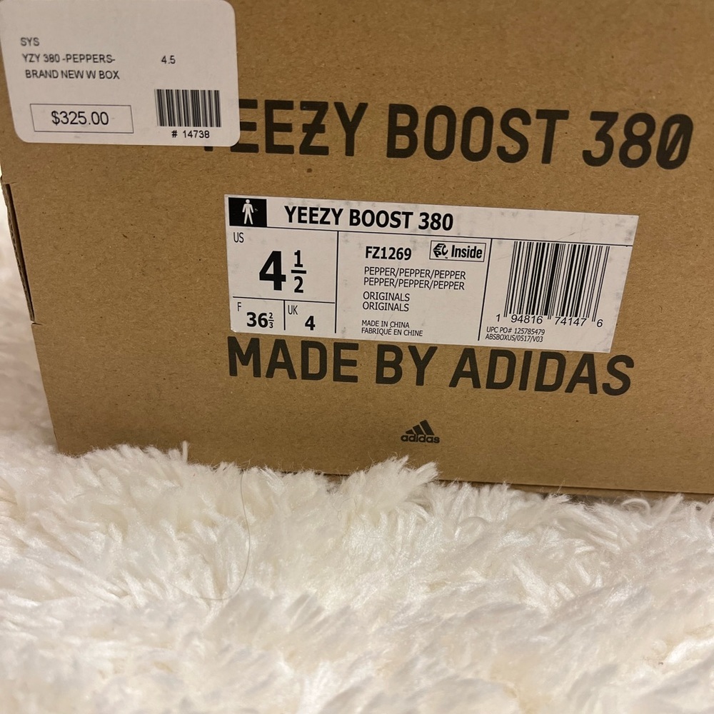 Adidas Yeezy Boost 380 - Picture 5 of 5